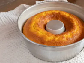 Aprenda a fazer o melhor bolo de milho verde de lata que você já provou