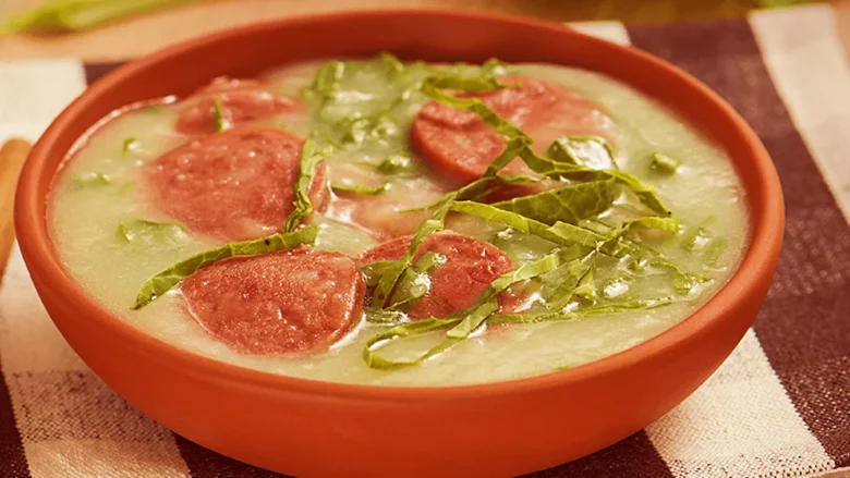 Caldo verde, fácil e delicioso