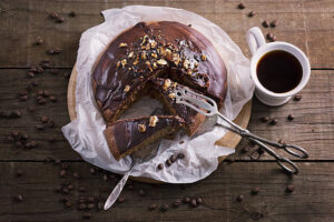 Bolo de café com chocolate