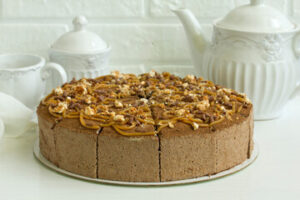 Bolo de chocolate com caramelo salgado