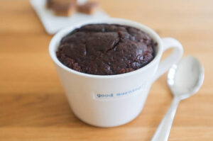 Bolo de chocolate na caneca