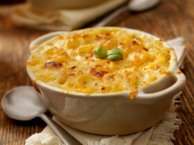 Macarrão com caranguejo ao forno