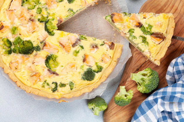 Quiche de presunto, queijo e brócolis