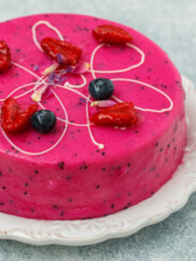 Bolo de Pitaya, lindo e delicioso (Aprenda a fazer)