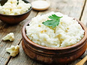 Aprenda a fazer arroz de couve-flor, saudável e delicioso