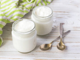Aprenda a fazer iogurte natural e economize