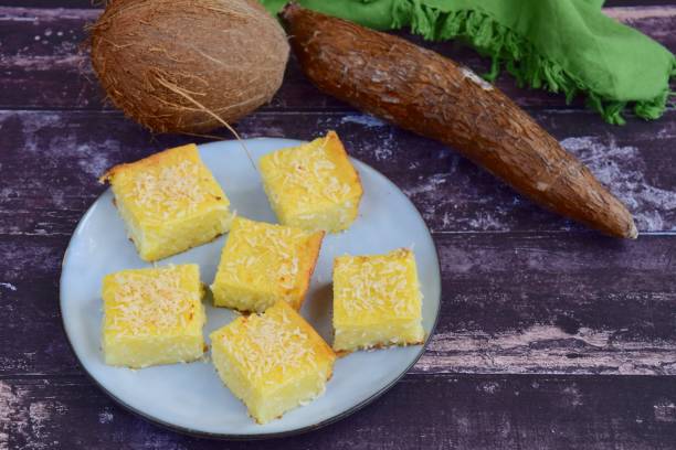 Bolo de mandioca com coco, uma explosão de sabores