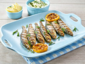 Faça essa deliciosa sardinha ao forno, como uma sugestão saborosa e prática para seu almoço de hoje