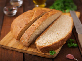 Mais uma versão de pão de farinha de aveia, para variar seu café da manhã