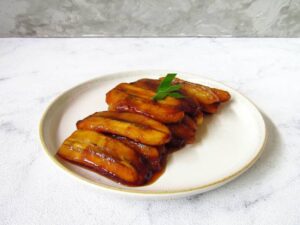 Prepare uma deliciosa banana caramelizada, no micro-ondas