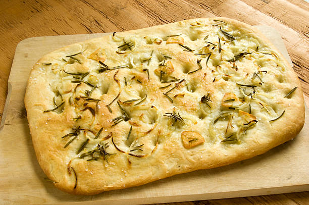 Focaccia de ervas. Conheça essa maravilha aromática e saborosa