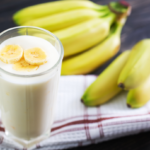 Iogurte Natural de Banana. Um Substituto Saudável para os Industrializados