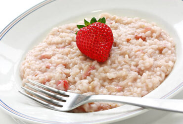 Risoto de morango e espumante. Uma receita glamurosa e saborosa