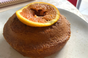 Bolo de toranja na air fryer. Você vai se encantar pelo sabor