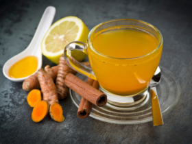 Descubra os incríveis benefícios do Chá de Cúrcuma e aprenda como prepará-lo