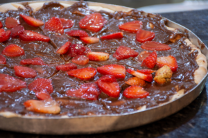 Receita de Pizza de morango com chocolate,  essa é de lamber os dedos