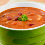 Sopa de Feijão com Legumes, um prato reconfortante