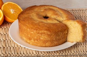 Bolo de Laranja com Casca: Receita Perfumada para Dias Frios