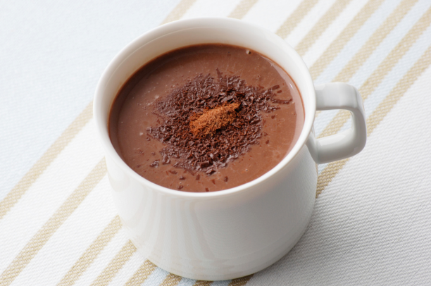 Chocolate Quente com Creme de Leite: Conforto para Dias Frios