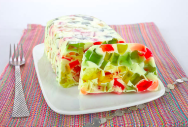 Gelatina Colorida Mosaico - Sobremesa para Todas as Ocasiões