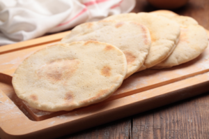 Pão Pita: A Receita Perfeita para Pães Achatados Inflados