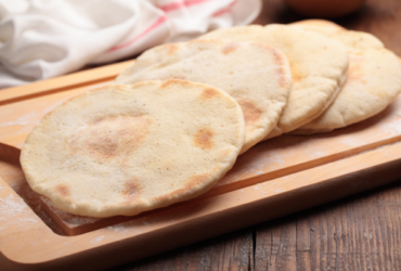 Pão Pita: A Receita Perfeita para Pães Achatados Inflados