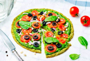 Pizza Proteica de Brócolis - Uma Delícia Fitness