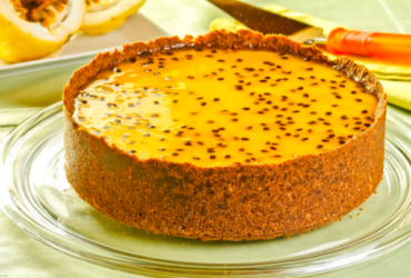 Torta de Maracujá com Mousse de Liquidificador - Vai te surpreender