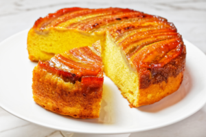 Bolo de Banana Caramelada: Uma Sobremesa Divina