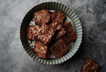 Brownie de Nescau. Uma sobremesa fácil e acessível