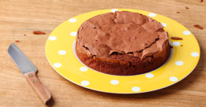 Bolo de Chocolate Sem Ovos: Super fácil e fofinho