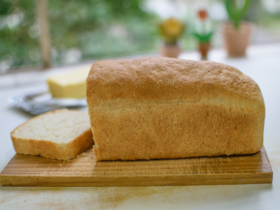 Bolo de Limão: Um encontro de Sabor Cítrico e Fofura