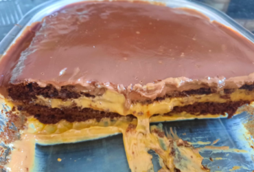 Pão de Mel na Travessa: Uma Sobremesa Deliciosa para Compartilhar