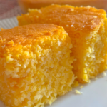 Bolo de milho com creme de leite - Fica super fofinho e úmido