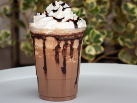 Frappuccino de Café com Chocolate - Fácil e delicioso
