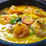 Moqueca de Camarão com Peixe: Uma Viagem de Sabores à Beira-Mar