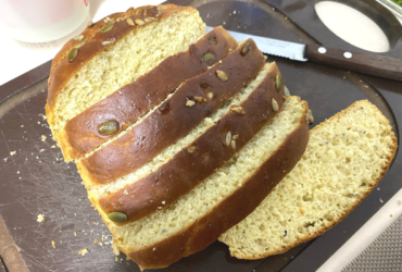 Pão de forma feito na air fryer. Não precisa sovar, fácil e rápido