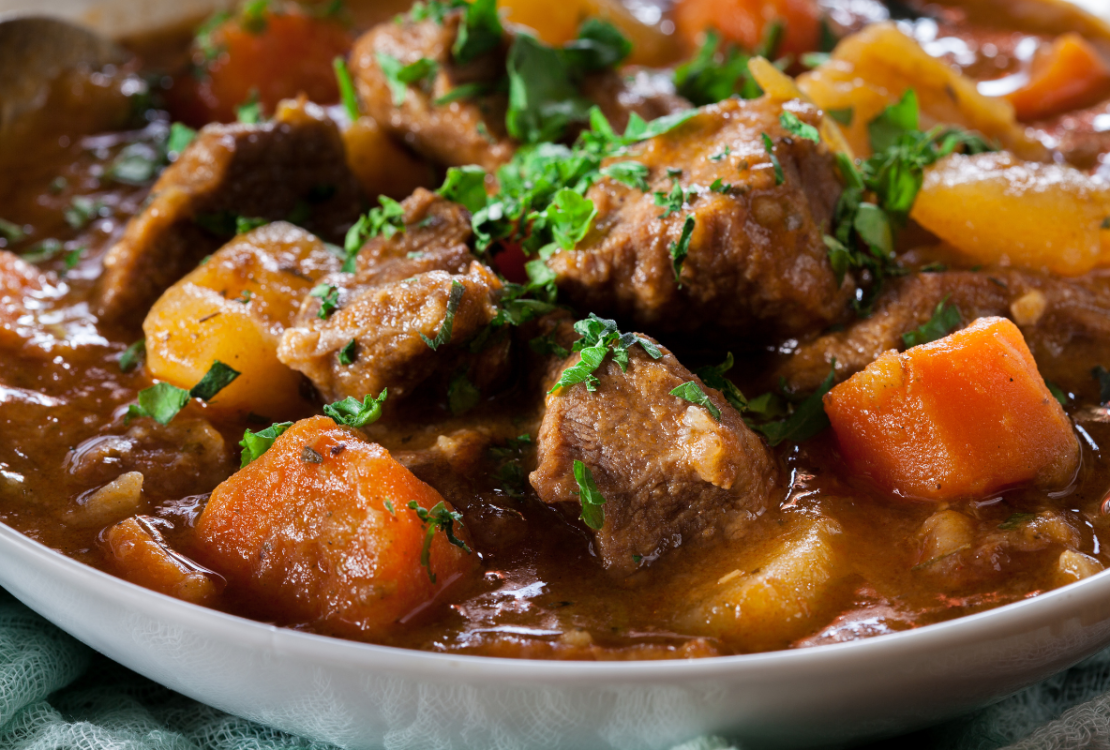 Delicious Brazilian Beef Stew (Picadinho): Simple & Savory Recipe 1 Picadinho Delicioso: Receita Simples e Saborosa