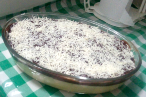 Prestígio Gelado de Travessa: Uma Deliciosa Sobremesa