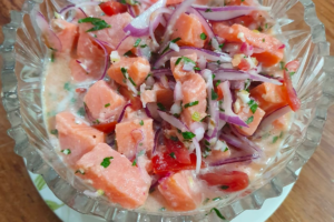 Ceviche de Salmão. Uma iguaria para sua ceia de natal ou ano novo