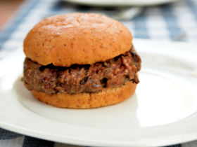 Delicioso Pão de Hambúrguer Integral: Sabor e Nutrição em Cada Mordida