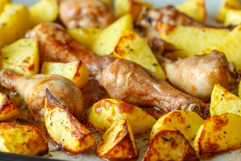 Frango ao Forno com Batatas: Uma Receita Simples e Irresistível