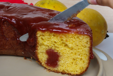 Bolo de Fubá com Goiabada: Receita de Vó