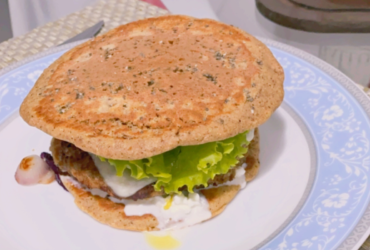 Pão de Hambúrguer de Frigideira com Farinha de Aveia