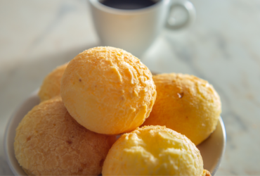 Pão de Queijo de Liquidificador: Irresistivelmente fácil e saboroso