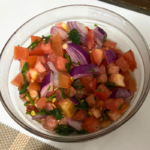 Pico de Gallo: Um mix de sabores frescos e picantes