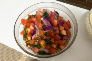 Pico de Gallo: Um mix de sabores frescos e picantes