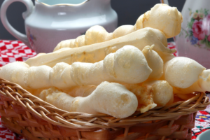 Você precisa fazer essa receita: Biscoito de Polvilho e Queijo