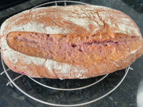 Pão de Batata Doce Roxa com levain: Lindo e saboroso