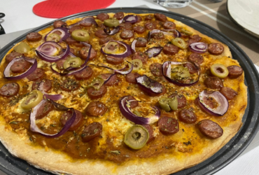 Pizza Caseira com Fermentação Natural: Uma Delícia Artesanal